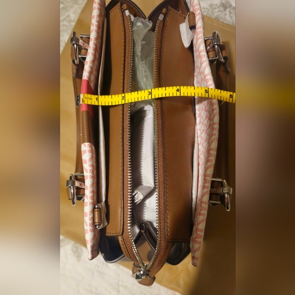 Michael Kors Marilyn Geranium Med Satchel And Wallet NWT - Picture 7 of 7